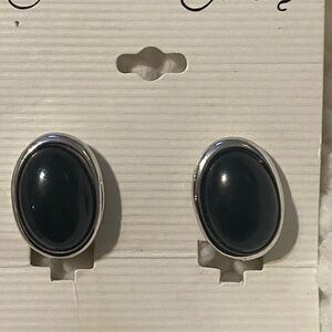 Vintage Crown Trifari  Black Cabashon Center Pierced Earring